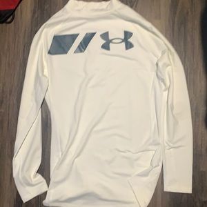 White Under Armor t-shirt